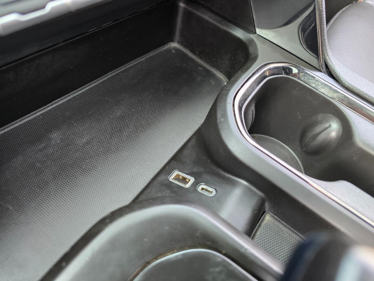 GMC Sierra 1500 4WD Crew Cab 157" AT4 2022