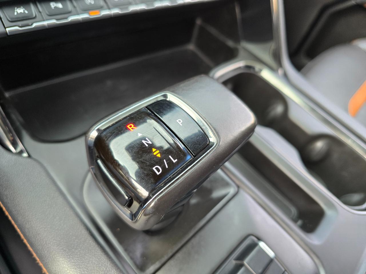 GMC Sierra 1500 4WD Crew Cab 157" AT4 2022