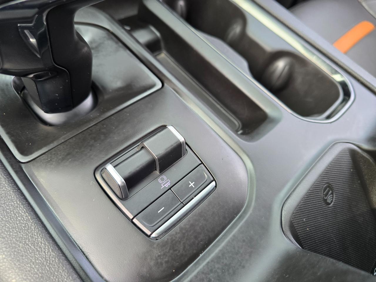 GMC Sierra 1500 4WD Crew Cab 157" AT4 2022