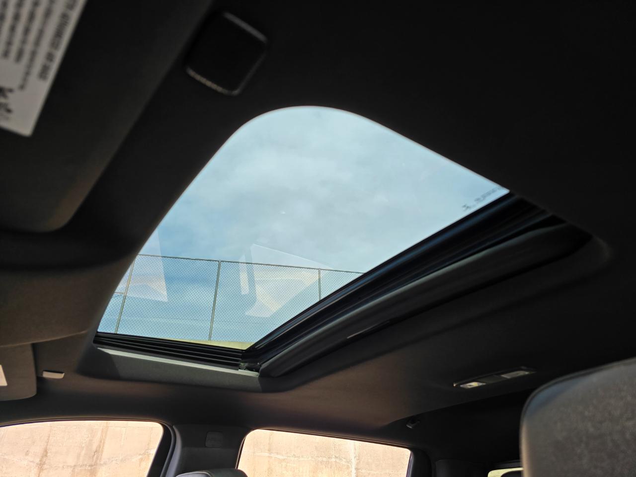 GMC Sierra 1500 4WD Crew Cab 157" AT4 2022