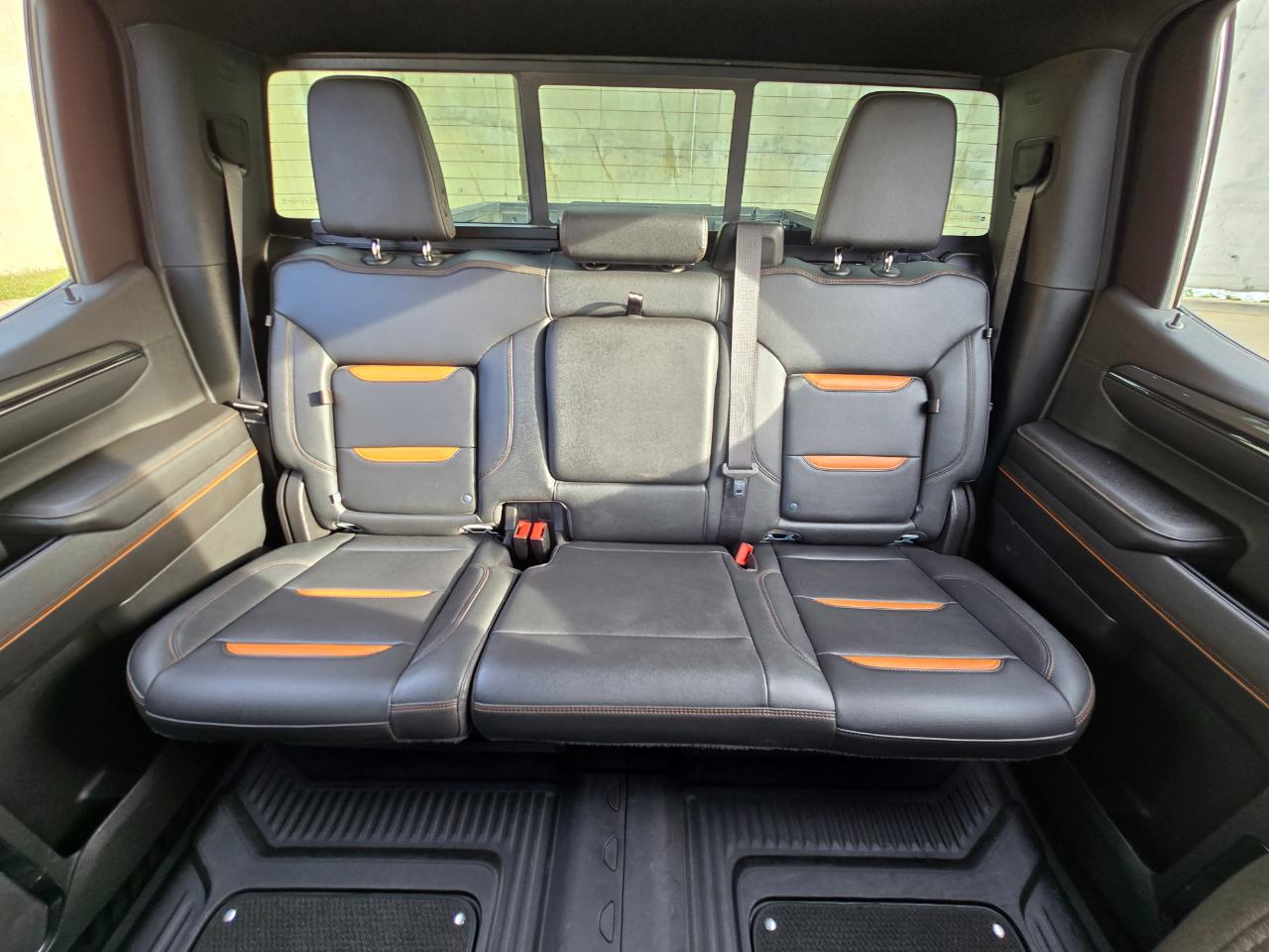 GMC Sierra 1500 4WD Crew Cab 157" AT4 2022