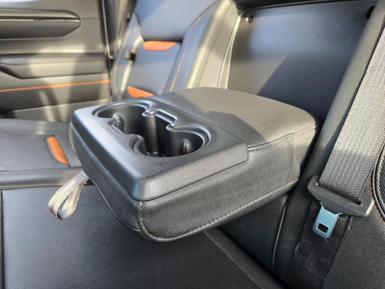 GMC Sierra 1500 4WD Crew Cab 157" AT4 2022