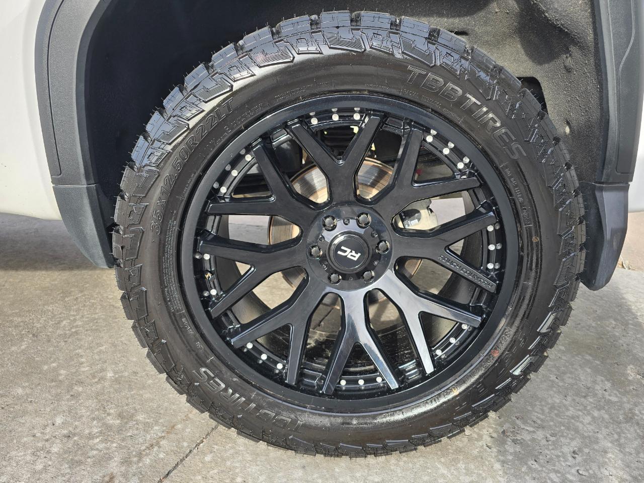 GMC Sierra 1500 4WD Crew Cab 157" AT4 2022