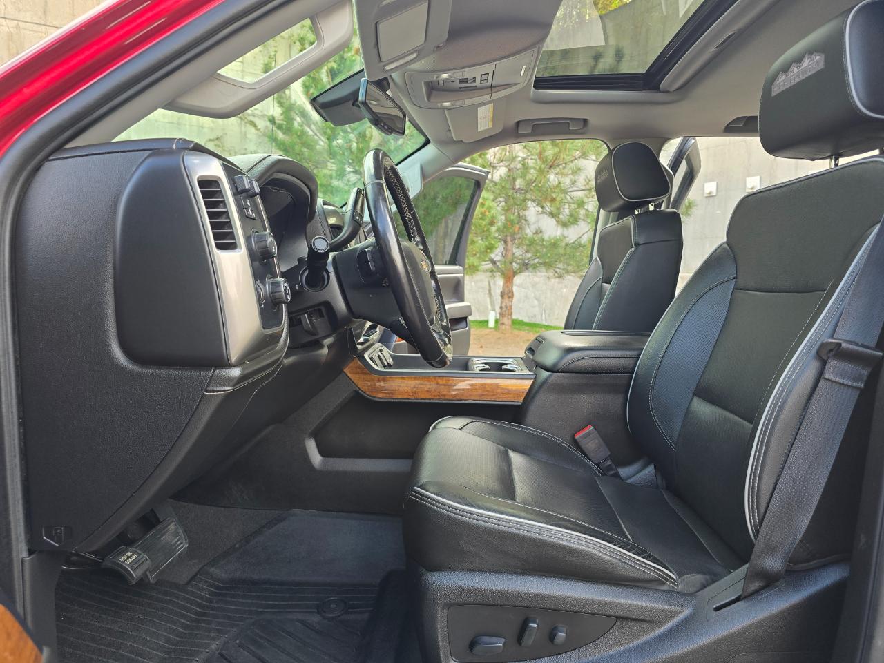 Chevrolet Silverado 3500HD 4WD Crew Cab 154" High Country 2019