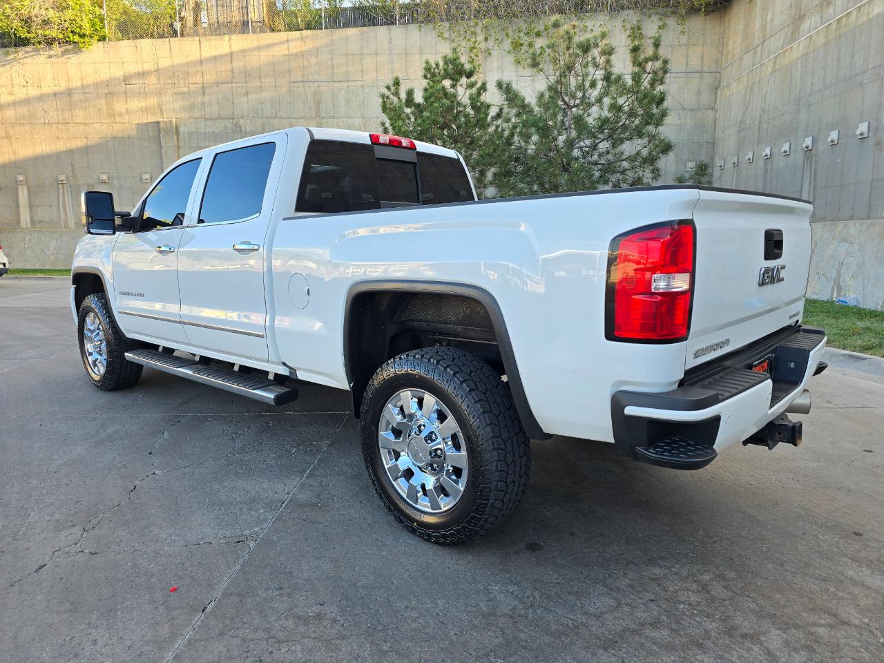GMC Sierra 2500HD 4WD Crew Cab 153.7" Denali 2019