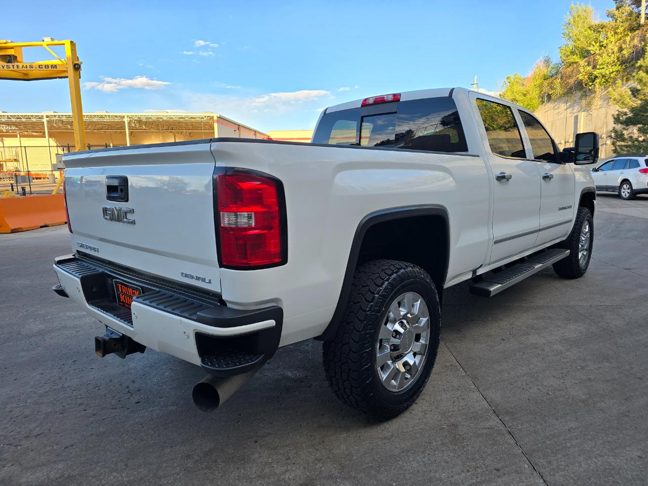 GMC Sierra 2500HD 4WD Crew Cab 153.7" Denali 2019