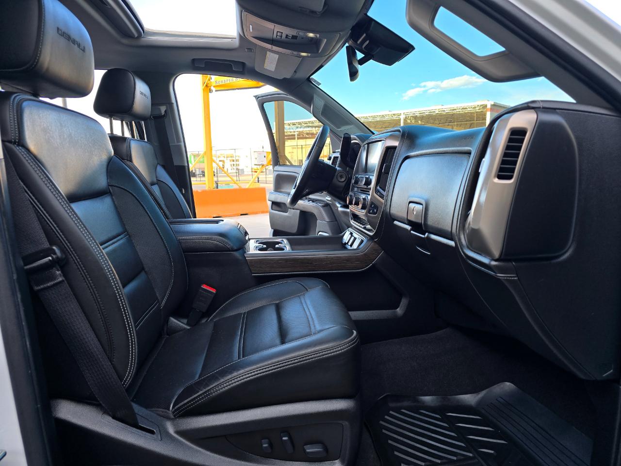 GMC Sierra 2500HD 4WD Crew Cab 153.7" Denali 2019