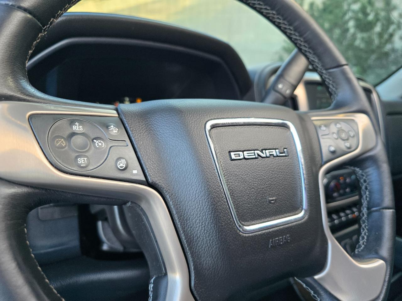 GMC Sierra 2500HD 4WD Crew Cab 153.7" Denali 2019