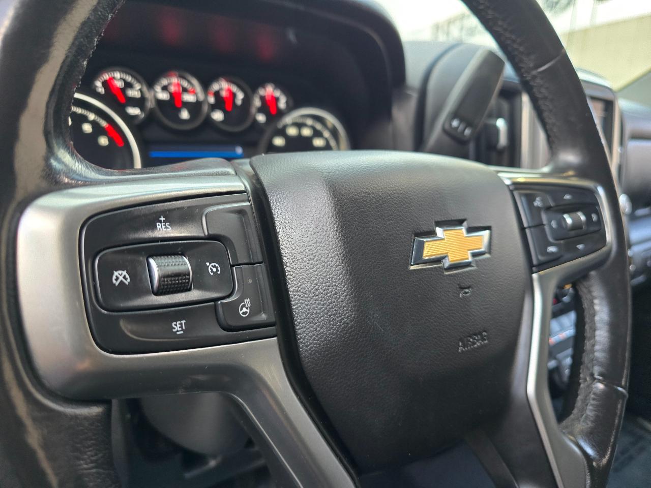 Chevrolet Silverado 1500 4WD Crew Cab 147" LT w/1LT 2021