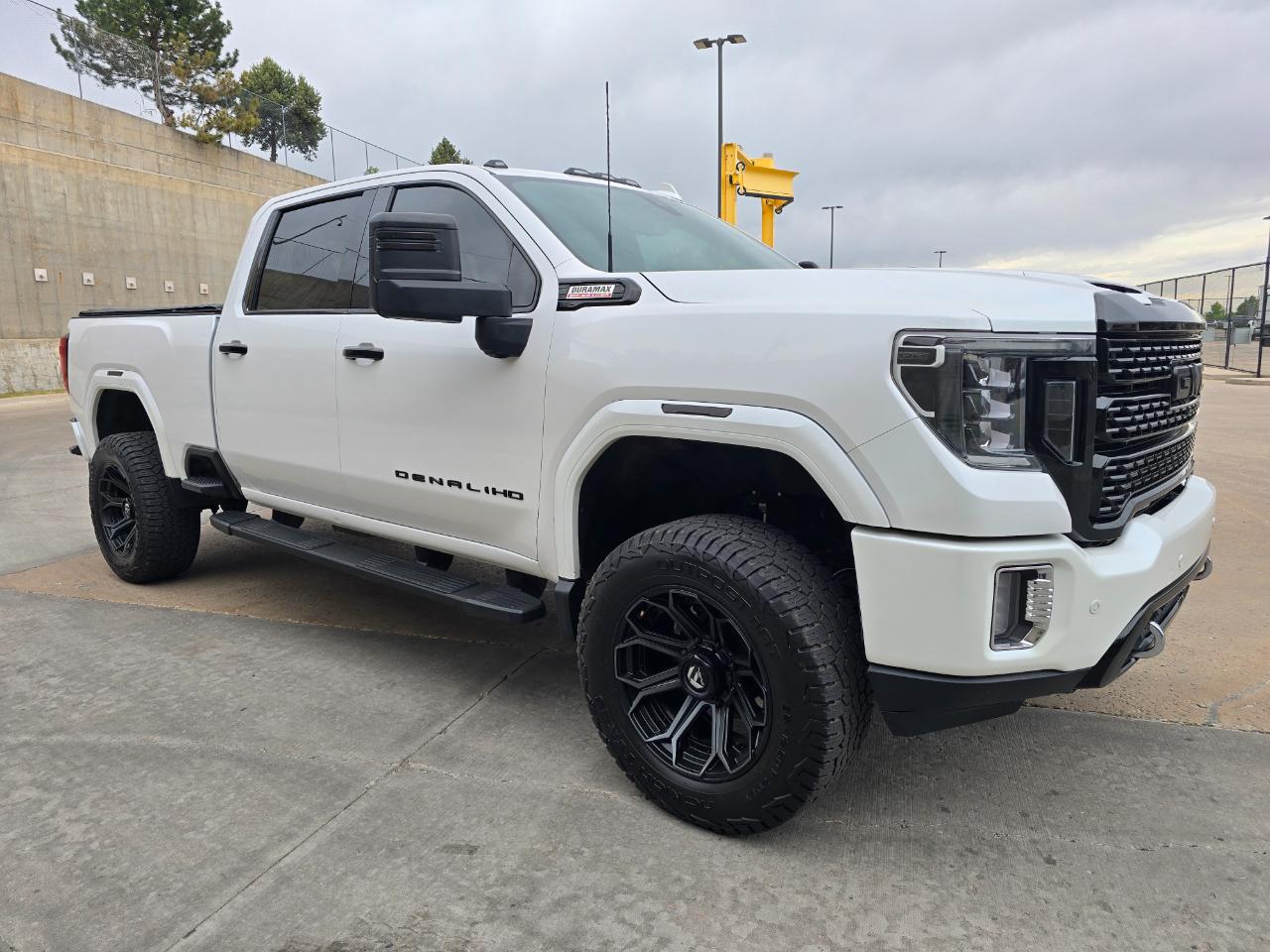 GMC Sierra 2500HD 4WD Crew Cab 159" Denali 2020
