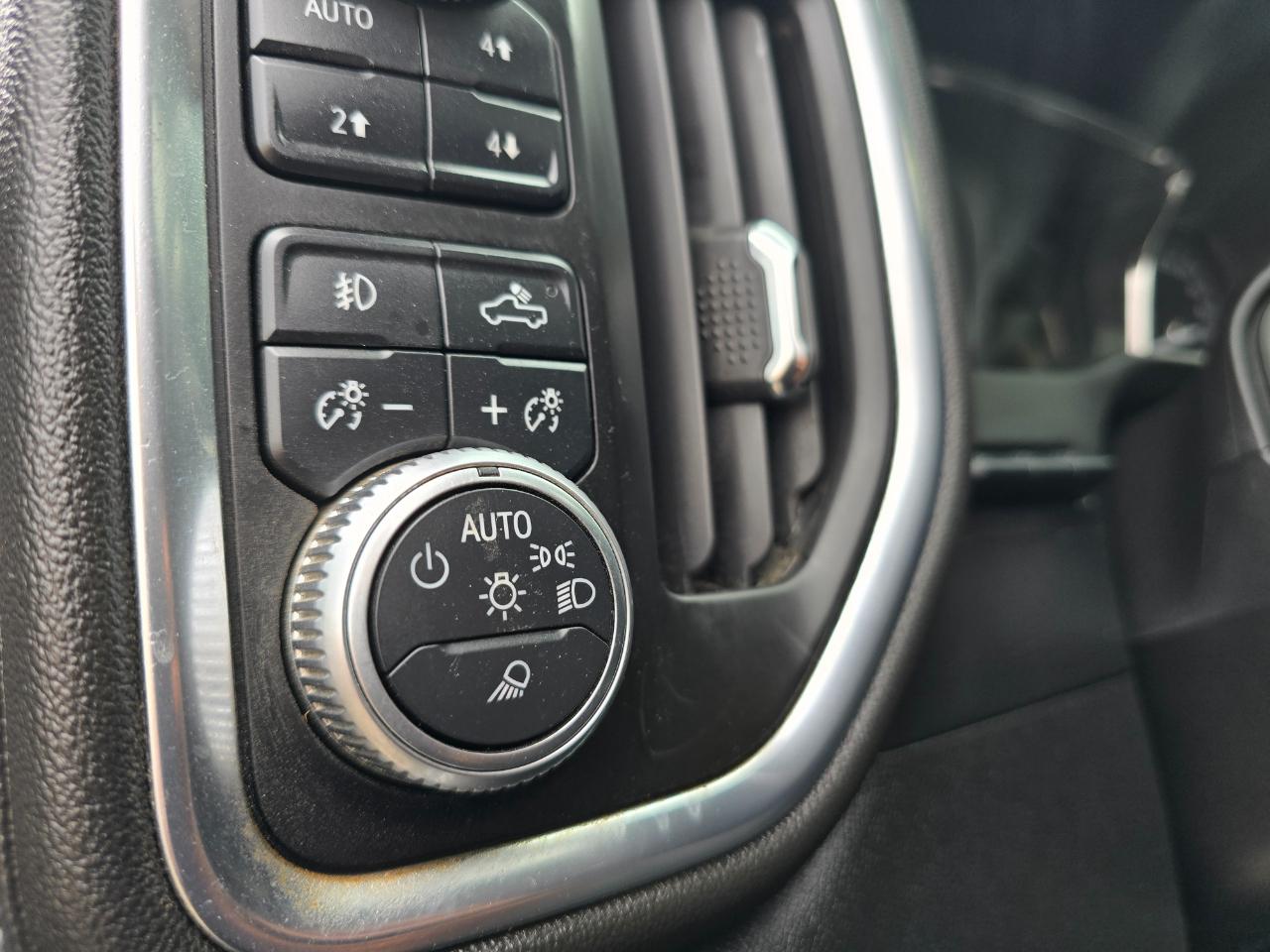 GMC Sierra 2500HD 4WD Crew Cab 159" Denali 2020