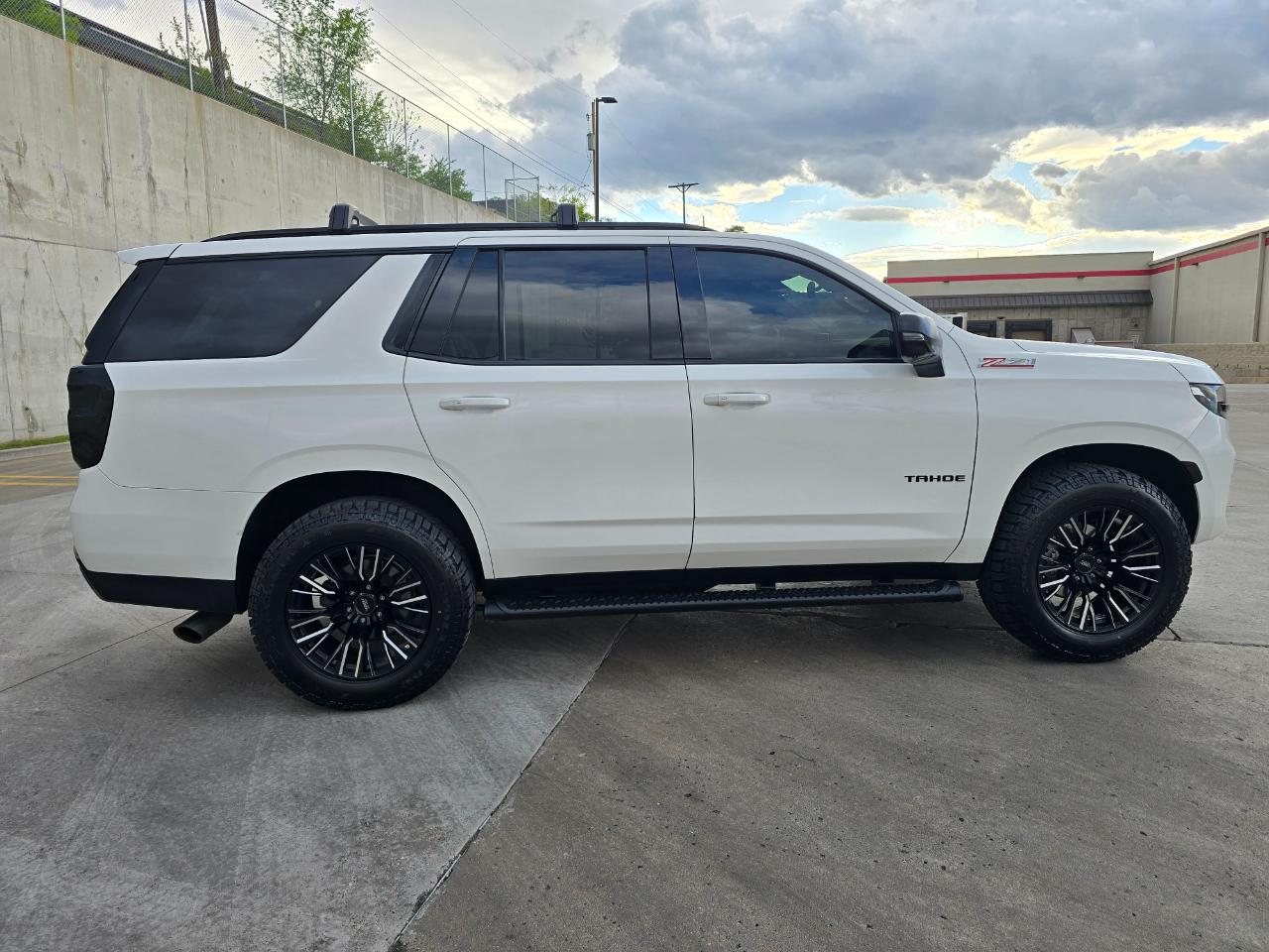 Chevrolet Tahoe 4WD 4dr Z71 2022