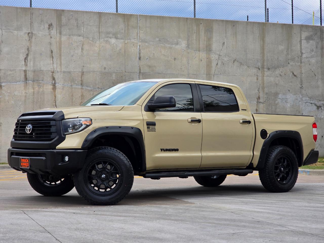 Toyota Tundra 4WD Limited CrewMax 5.5' Bed 5.7L (Natl) 2020