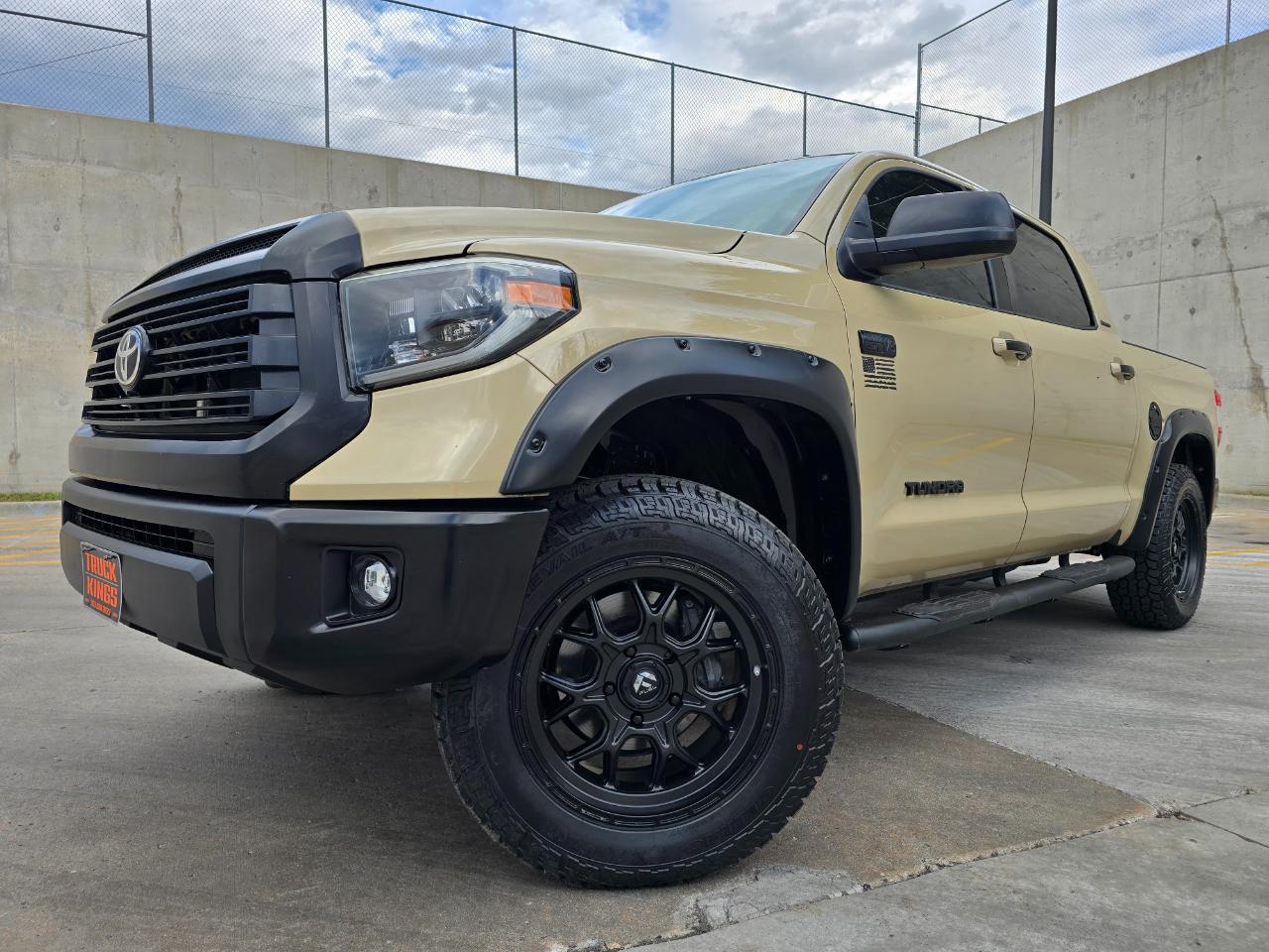 Toyota Tundra 4WD Limited CrewMax 5.5' Bed 5.7L (Natl) 2020