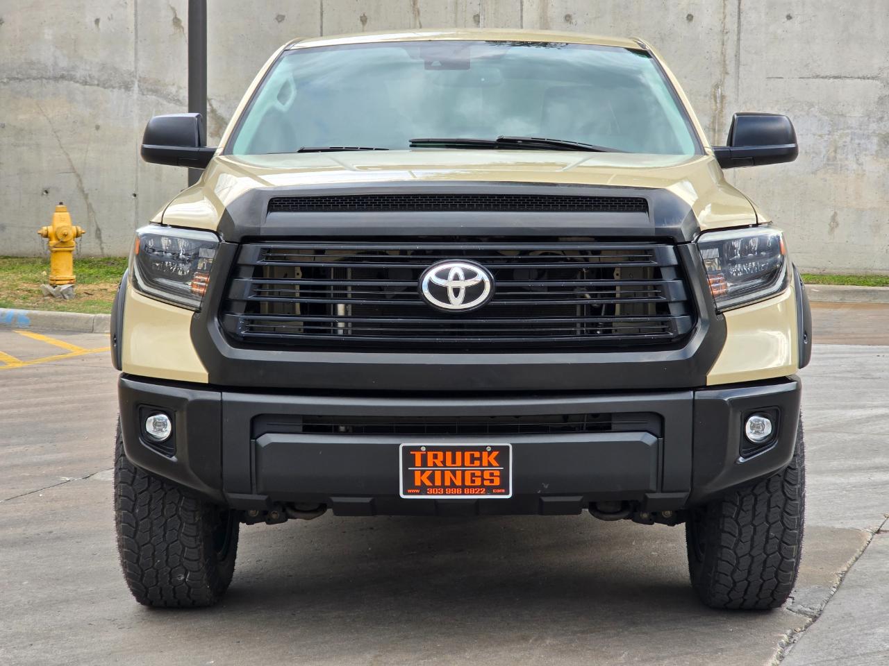 Toyota Tundra 4WD Limited CrewMax 5.5' Bed 5.7L (Natl) 2020