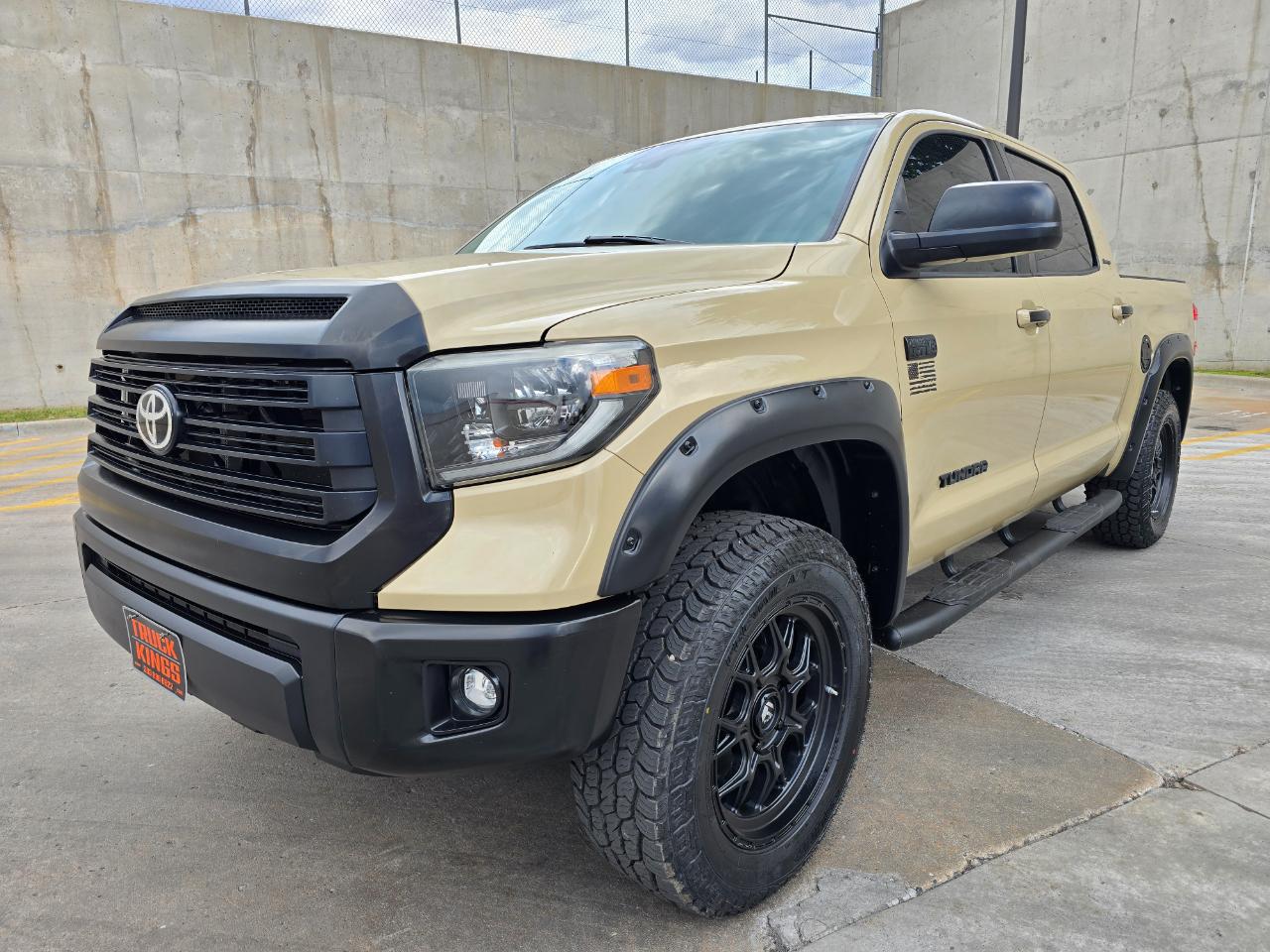 Toyota Tundra 4WD Limited CrewMax 5.5' Bed 5.7L (Natl) 2020