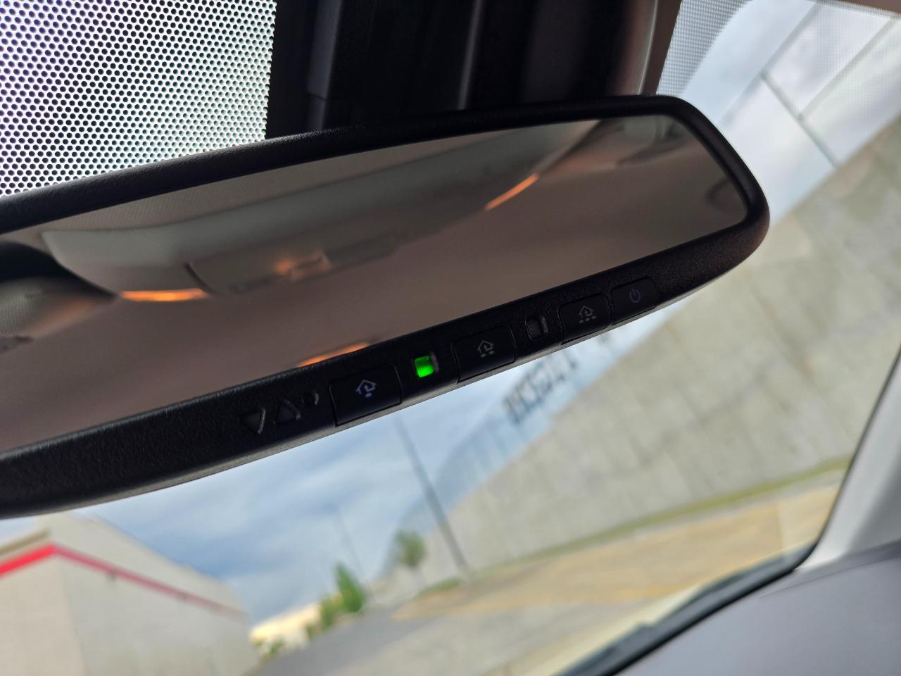 Toyota Tundra 4WD Limited CrewMax 5.5' Bed 5.7L (Natl) 2020