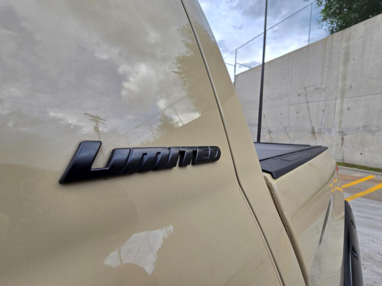 Toyota Tundra 4WD Limited CrewMax 5.5' Bed 5.7L (Natl) 2020