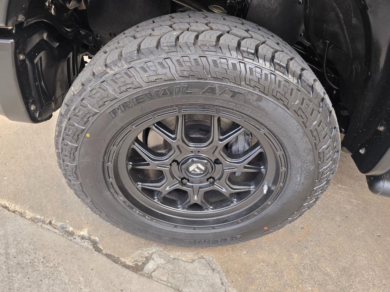 Toyota Tundra 4WD Limited CrewMax 5.5' Bed 5.7L (Natl) 2020
