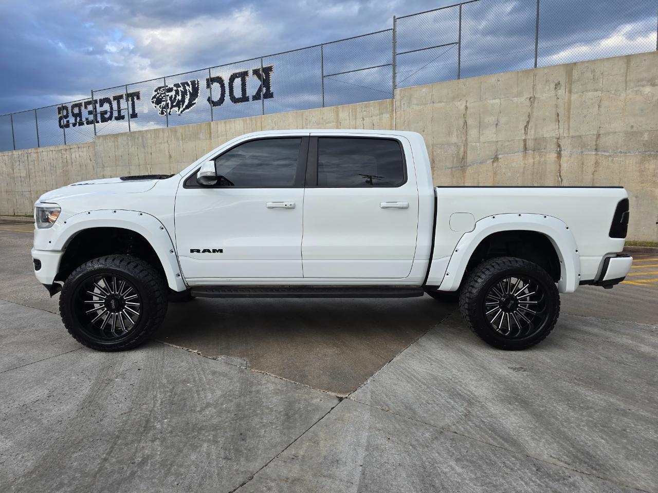 RAM 1500 Sport 4x4 Crew Cab 5'7" Box 2020