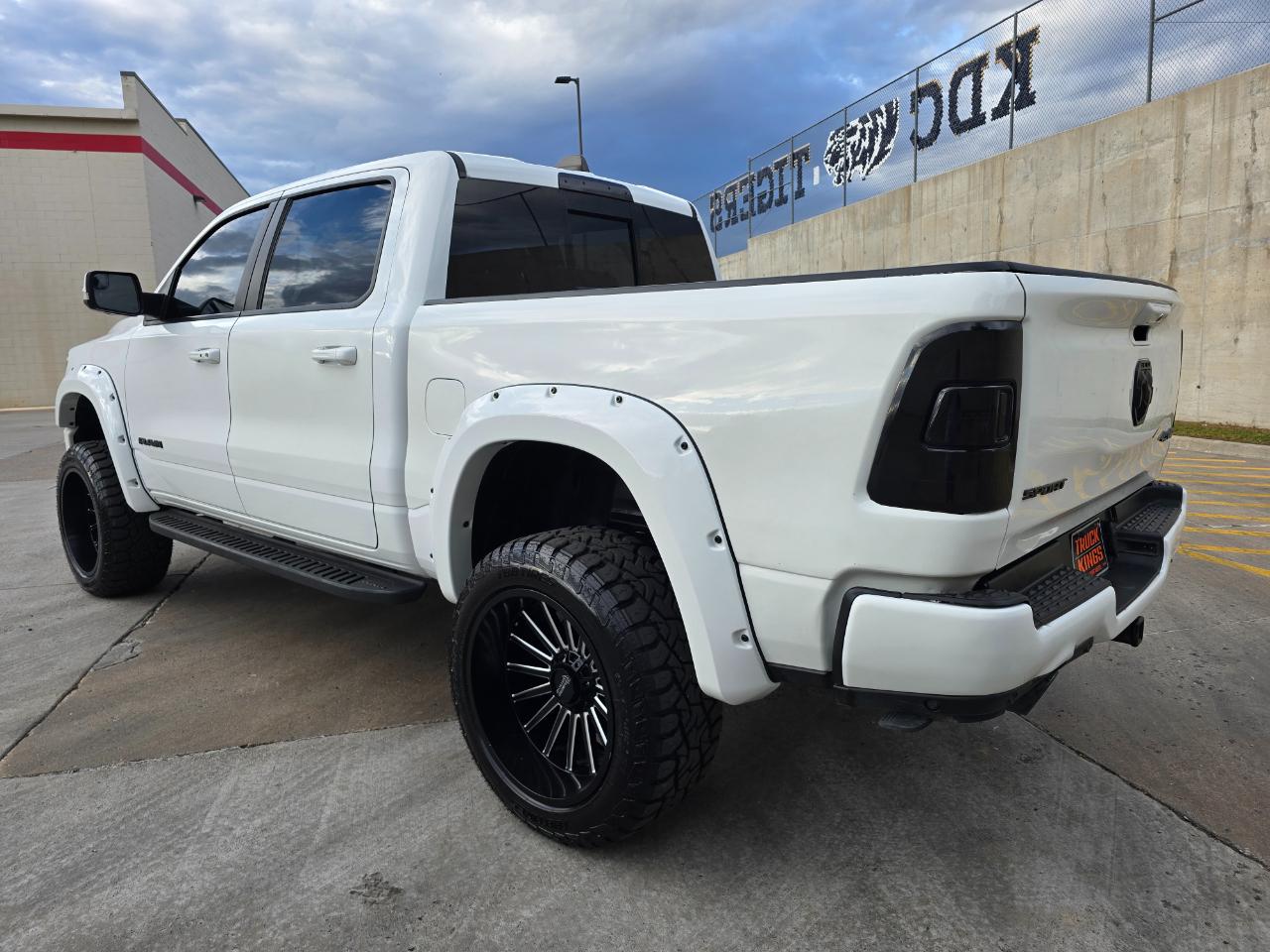 RAM 1500 Sport 4x4 Crew Cab 5'7" Box 2020