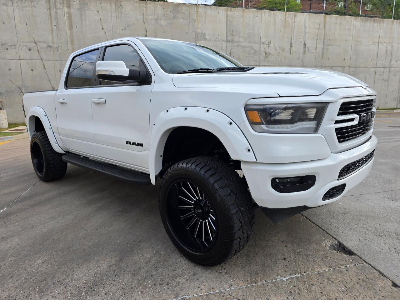 RAM 1500 Sport 4x4 Crew Cab 5'7" Box 2020
