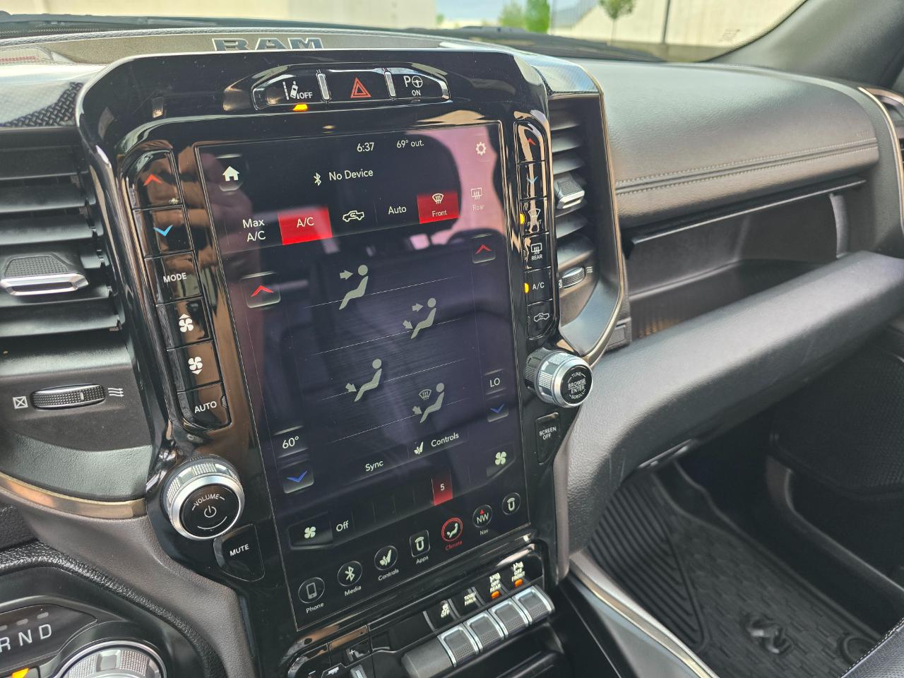 RAM 1500 Sport 4x4 Crew Cab 5'7" Box 2020