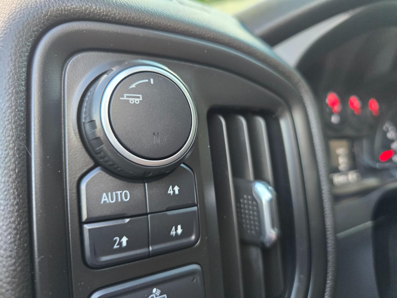 Chevrolet Silverado 1500 4WD Double Cab 147" Custom Trail Boss 2019