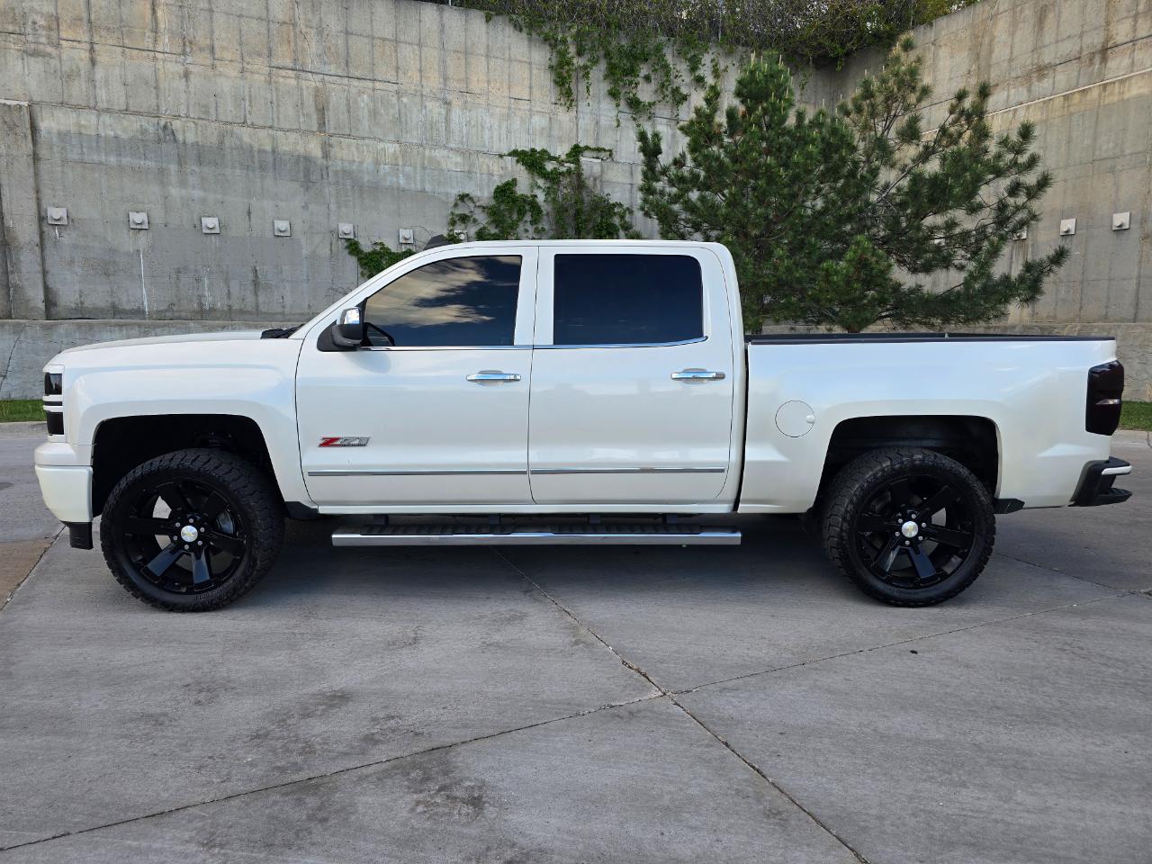 Chevrolet Silverado 1500 4WD Crew Cab 143.5" LTZ w/2LZ 2015