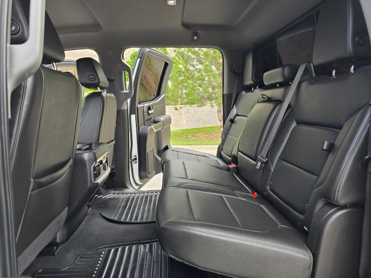 Chevrolet Silverado 1500 4WD Crew Cab 147" LTZ 2021