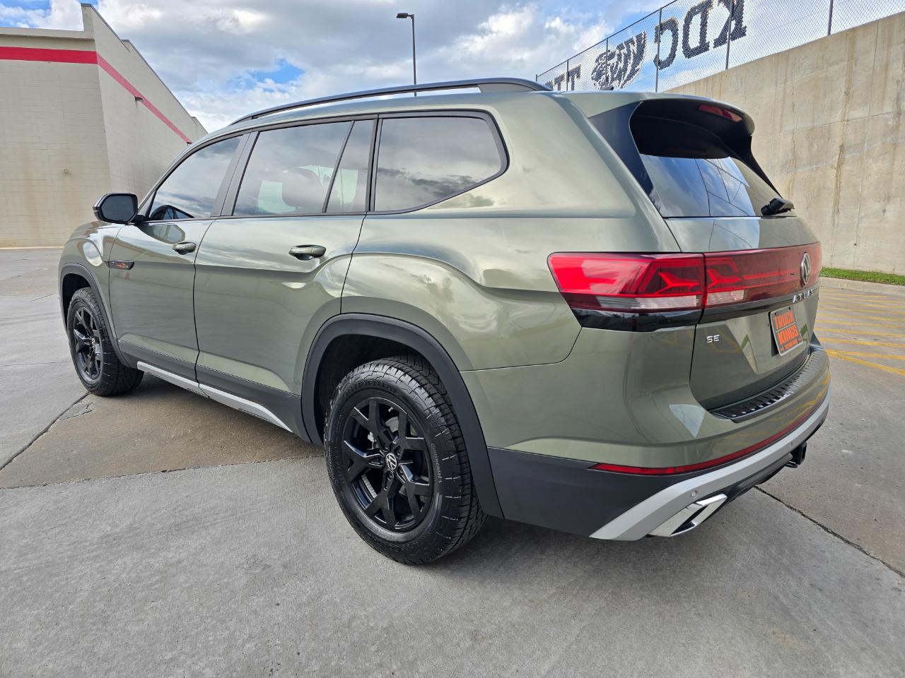 Volkswagen Atlas 2.0T Peak Edition SE w/Technology 4MOTION 2024