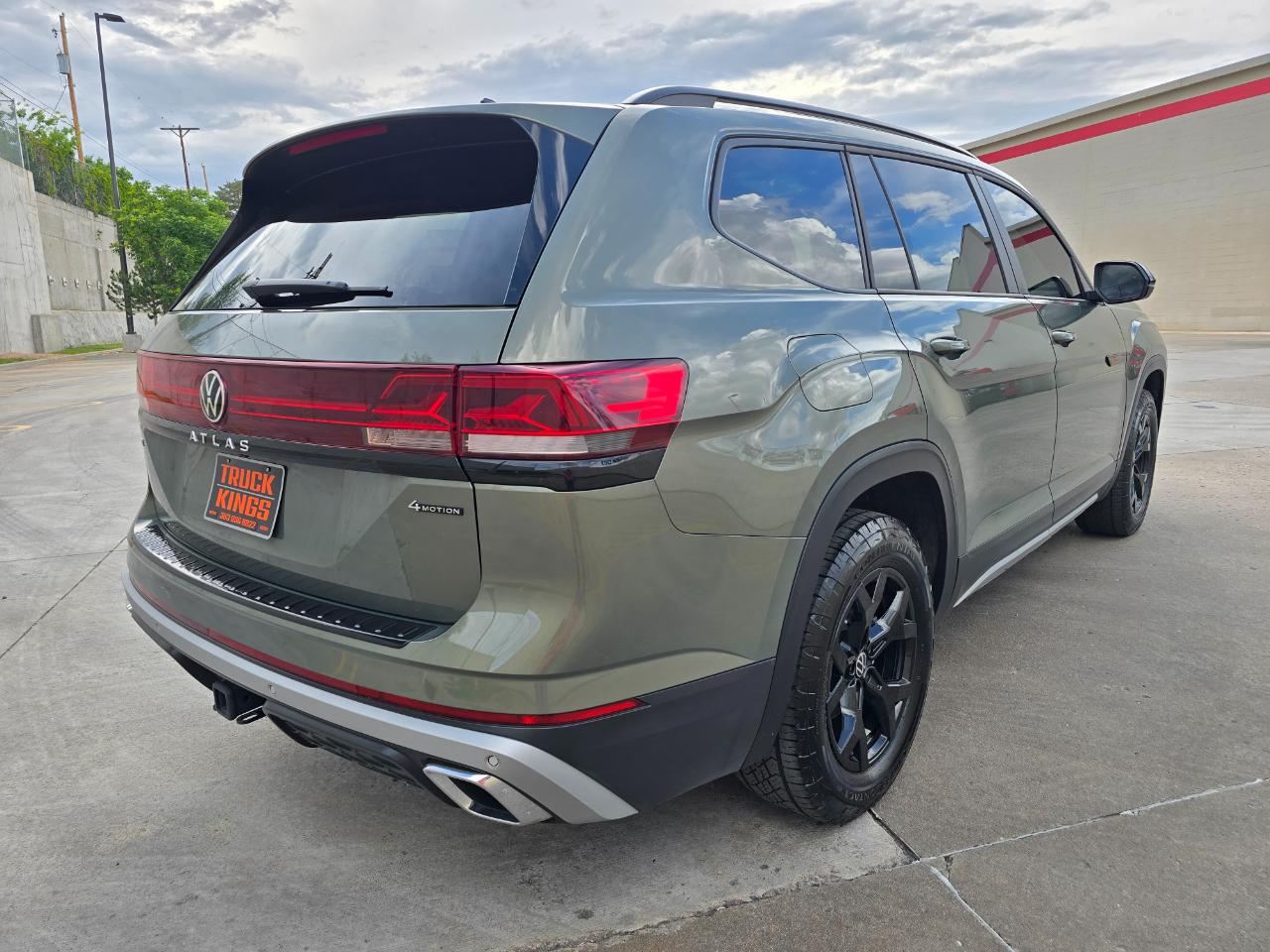 Volkswagen Atlas 2.0T Peak Edition SE w/Technology 4MOTION 2024