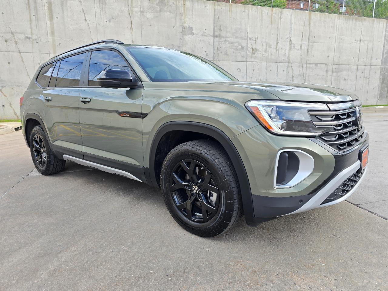 Volkswagen Atlas 2.0T Peak Edition SE w/Technology 4MOTION 2024