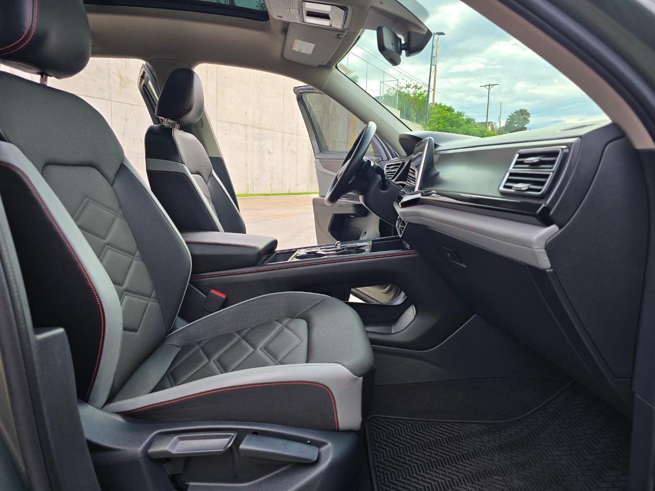 Volkswagen Atlas 2.0T Peak Edition SE w/Technology 4MOTION 2024