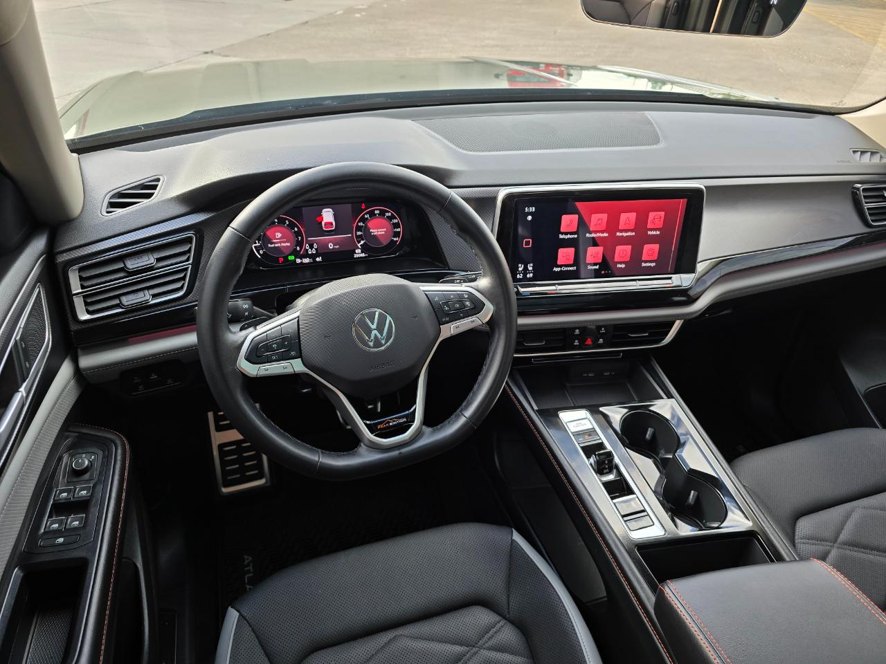 Volkswagen Atlas 2.0T Peak Edition SE w/Technology 4MOTION 2024
