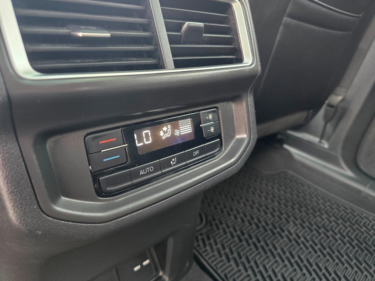 Volkswagen Atlas 2.0T Peak Edition SE w/Technology 4MOTION 2024