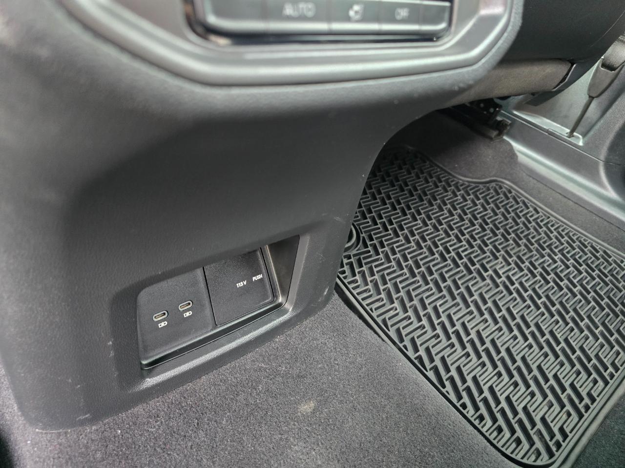 Volkswagen Atlas 2.0T Peak Edition SE w/Technology 4MOTION 2024