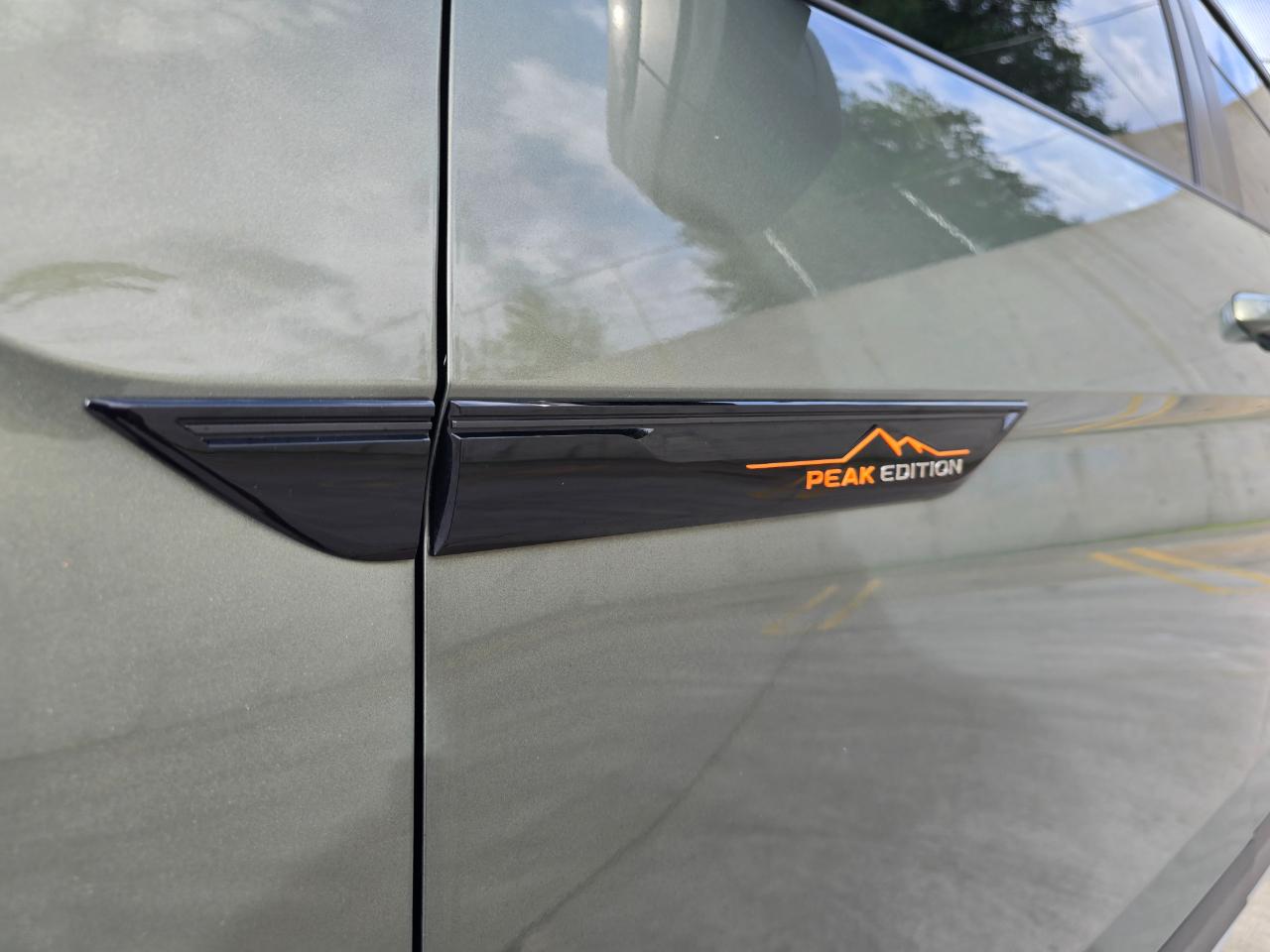 Volkswagen Atlas 2.0T Peak Edition SE w/Technology 4MOTION 2024