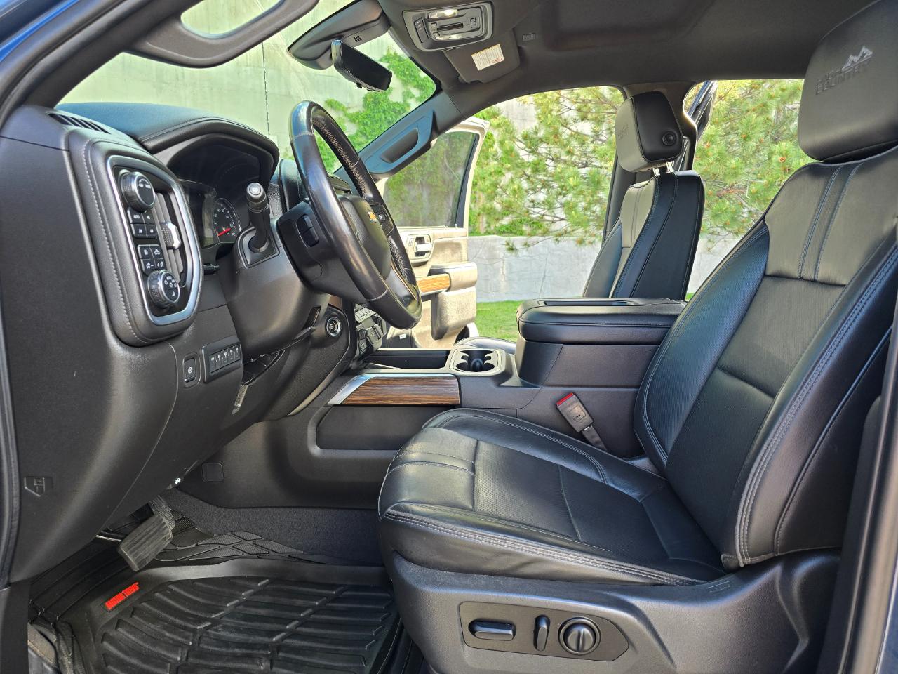 Chevrolet Silverado 2500HD 4WD Crew Cab 159" High Country 2021