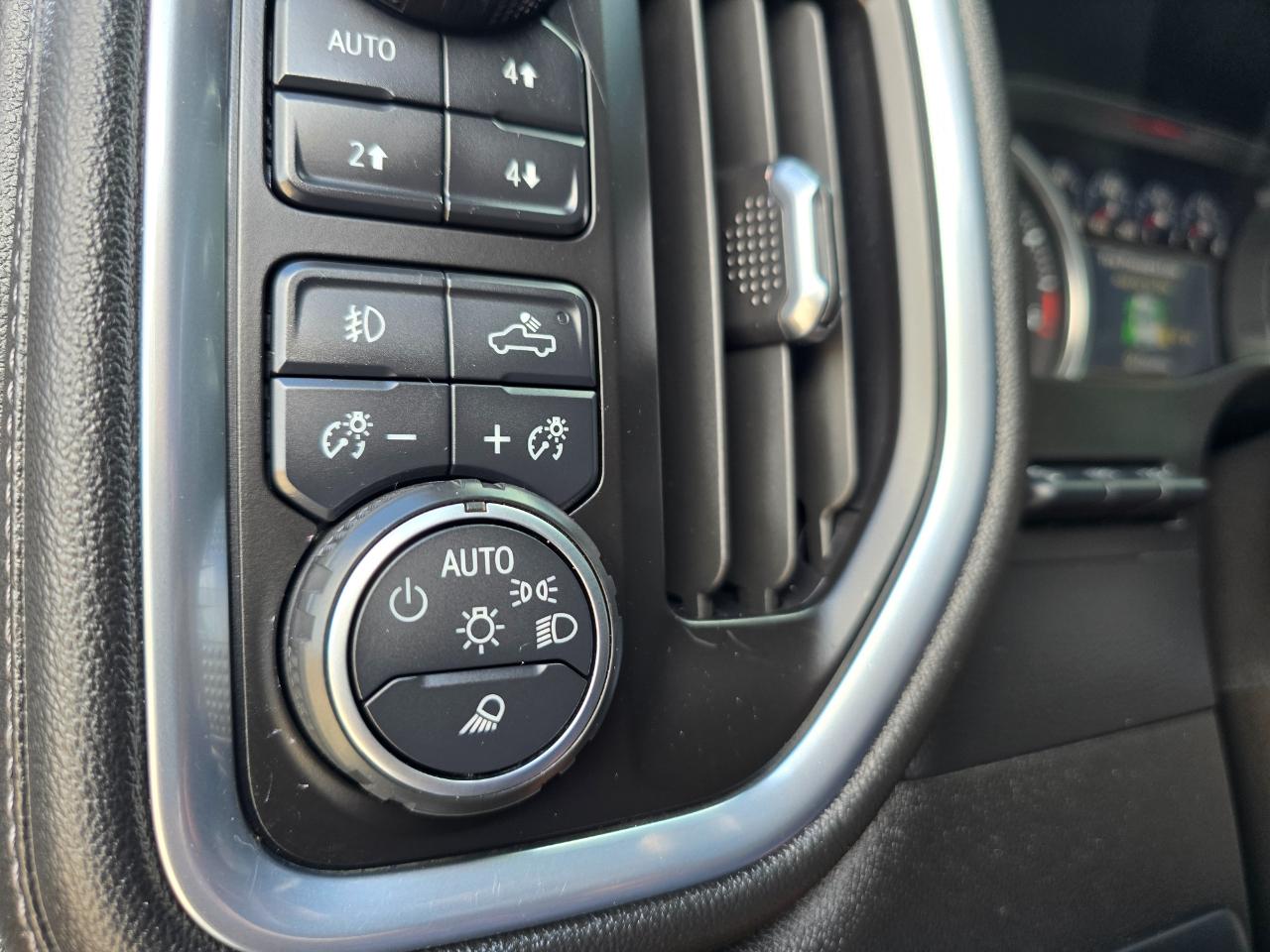 Chevrolet Silverado 2500HD 4WD Crew Cab 159" High Country 2021