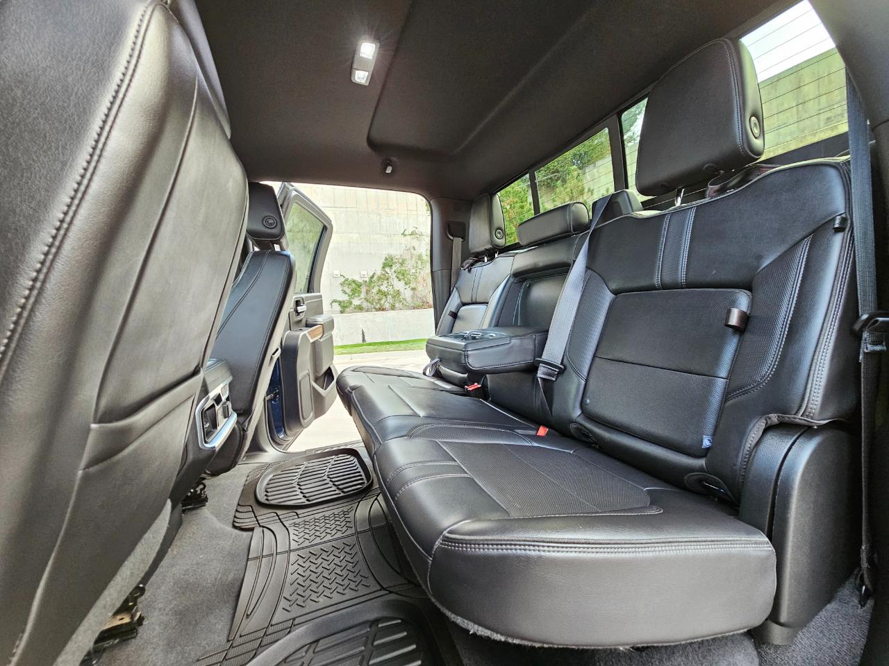 Chevrolet Silverado 2500HD 4WD Crew Cab 159" High Country 2021