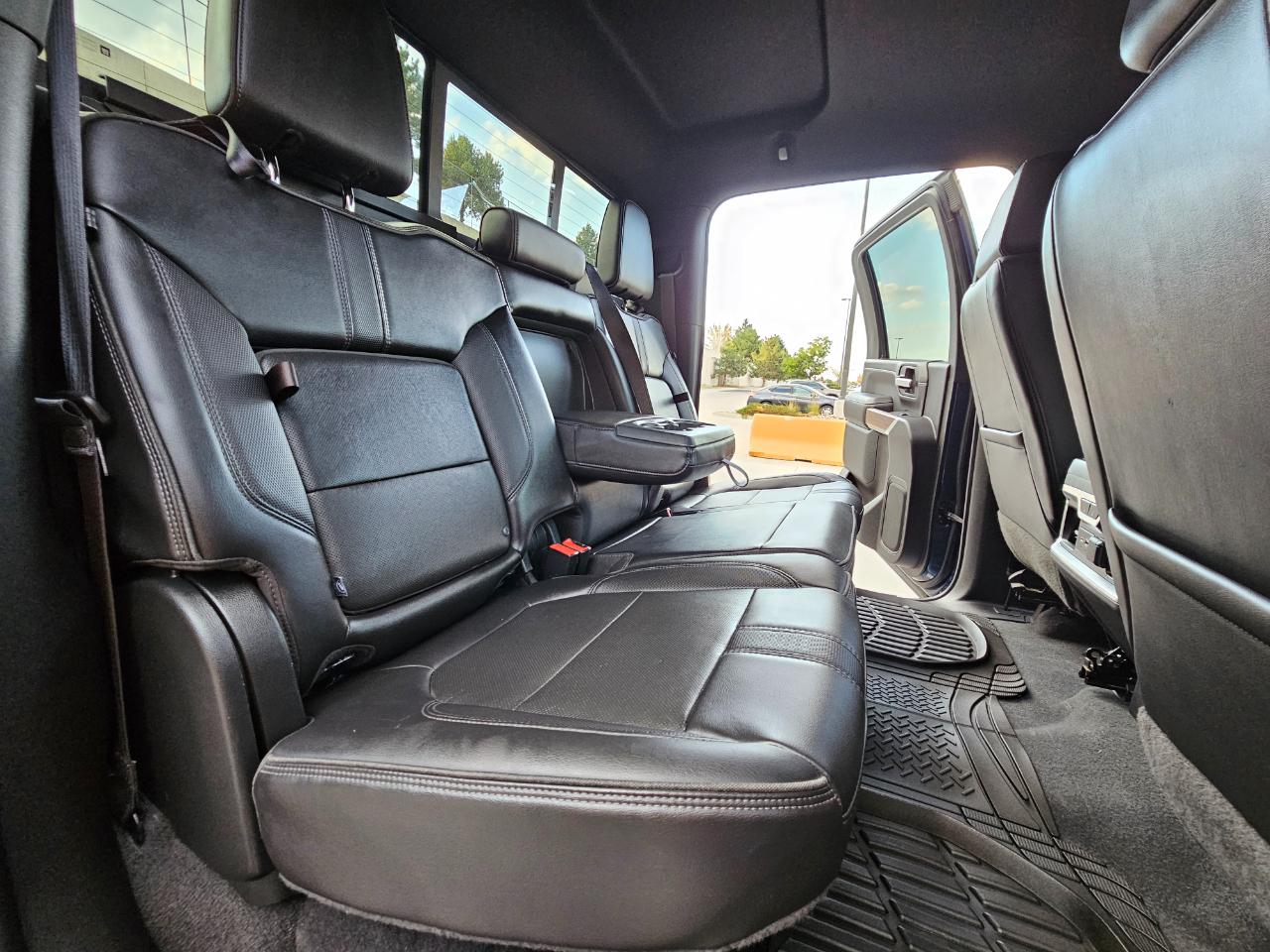Chevrolet Silverado 2500HD 4WD Crew Cab 159" High Country 2021