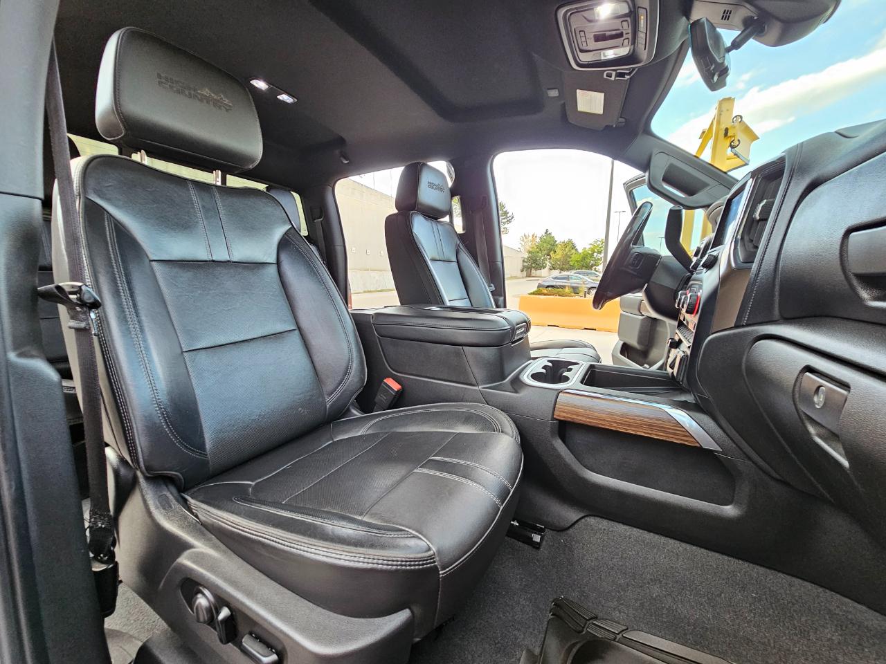 Chevrolet Silverado 2500HD 4WD Crew Cab 159" High Country 2021