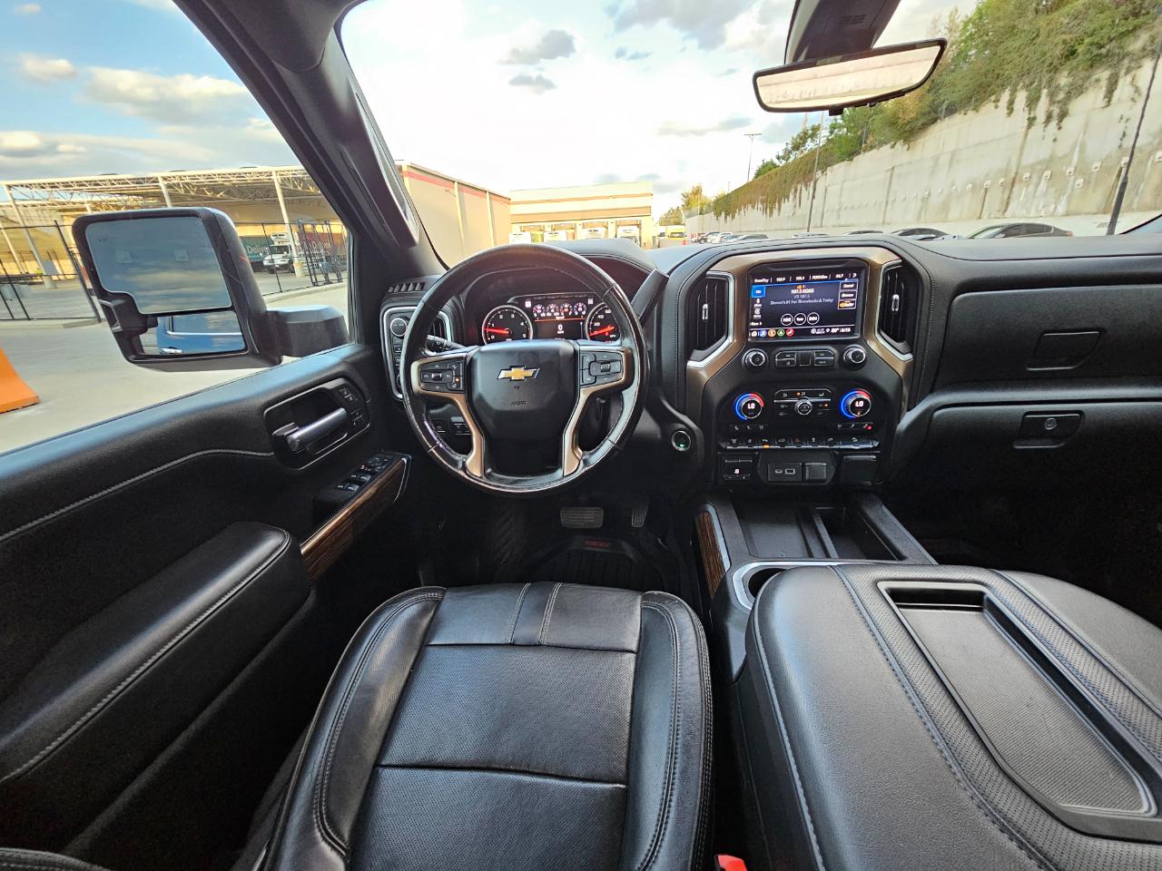 Chevrolet Silverado 2500HD 4WD Crew Cab 159" High Country 2021