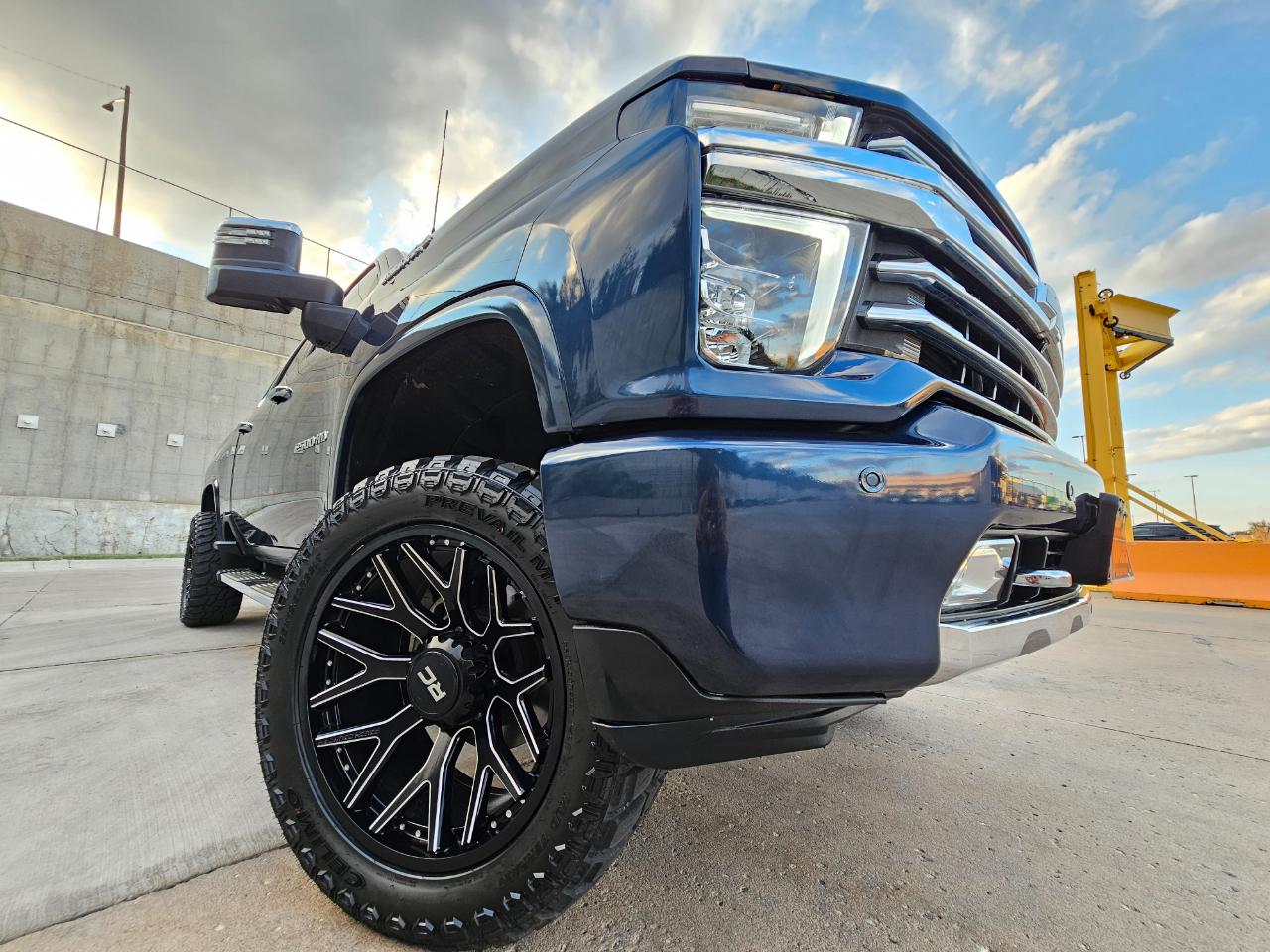 Chevrolet Silverado 2500HD 4WD Crew Cab 159" High Country 2021