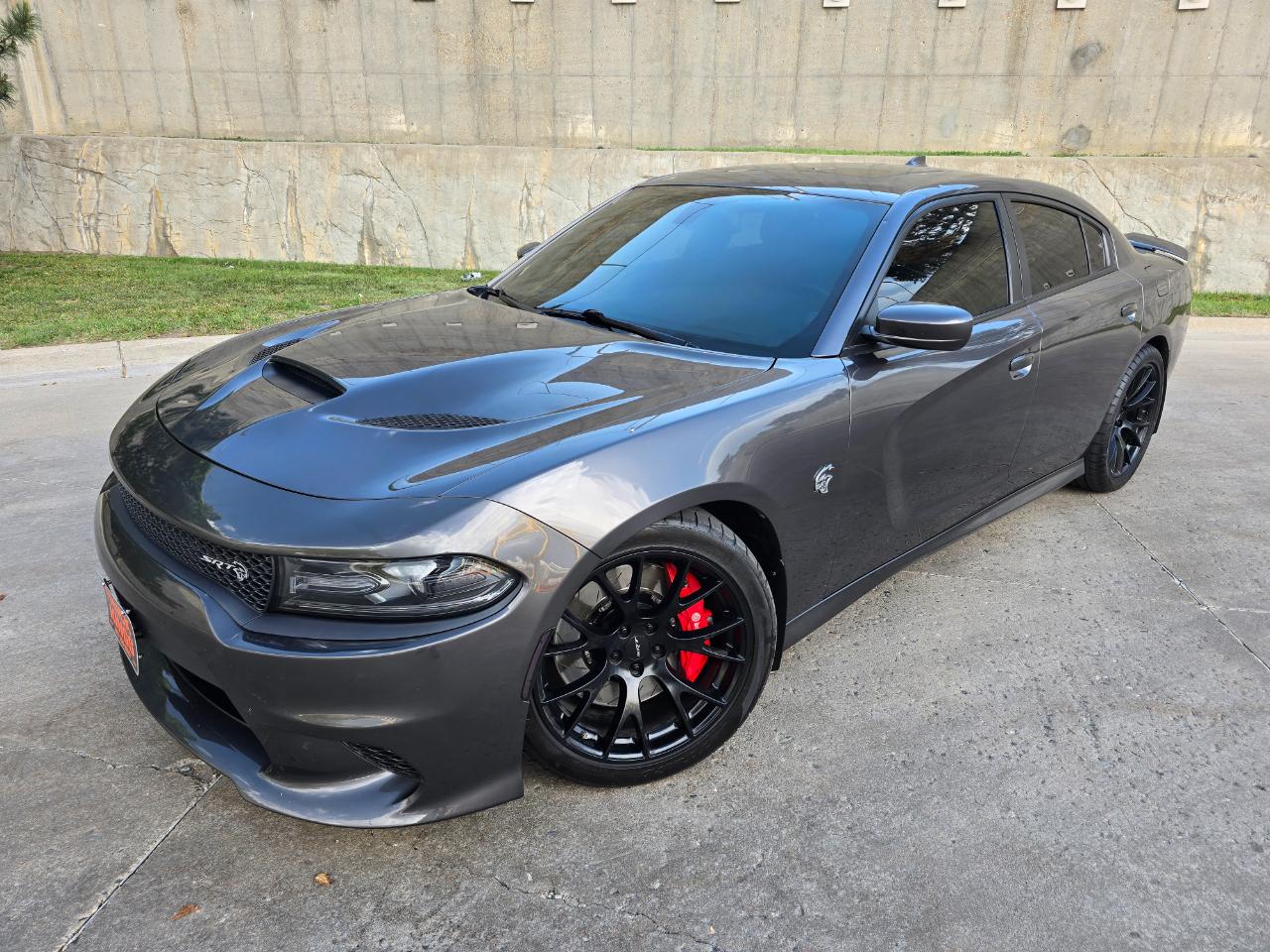 Dodge Charger 4dr Sdn SRT Hellcat RWD 2016