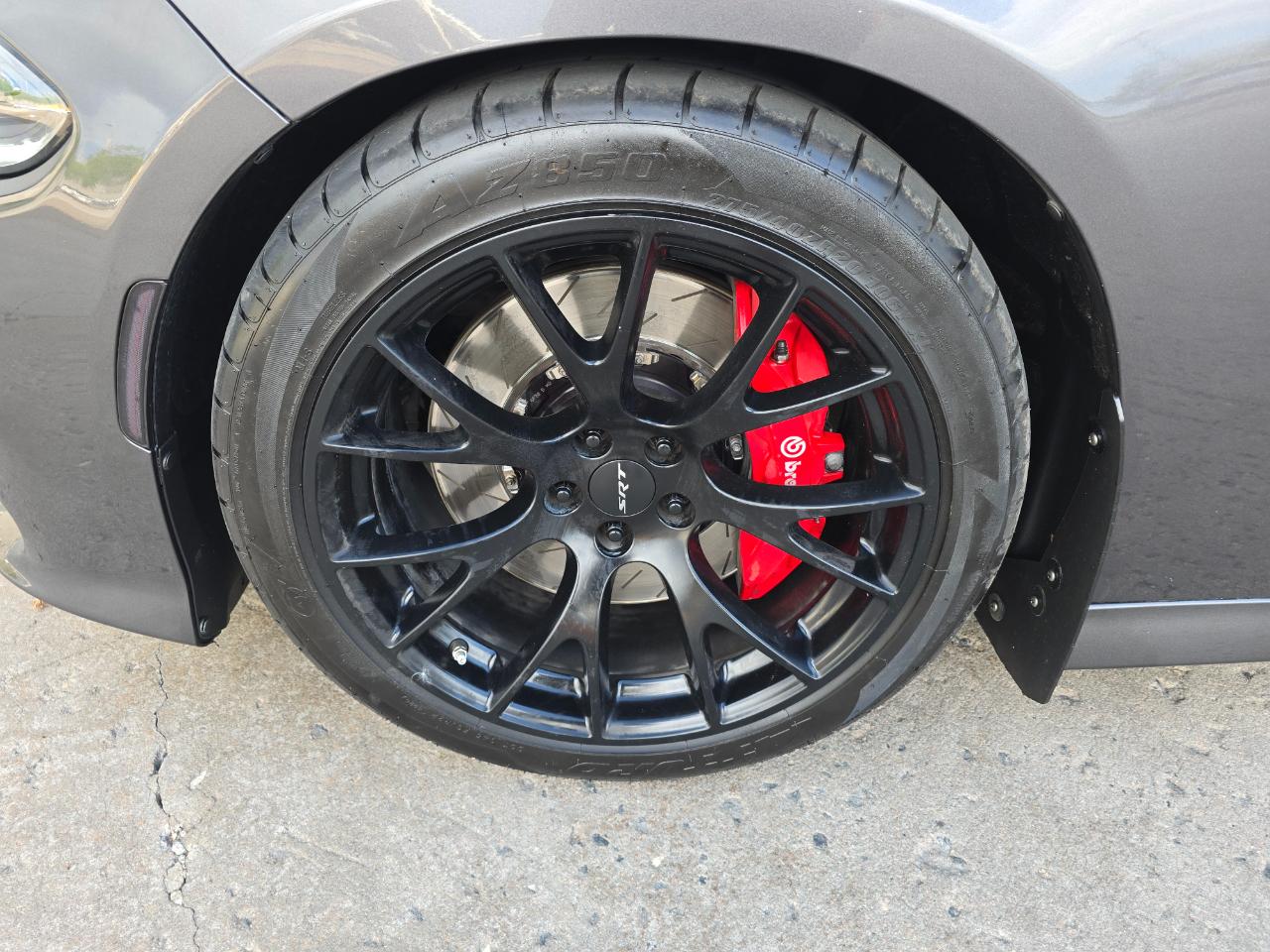 Dodge Charger 4dr Sdn SRT Hellcat RWD 2016