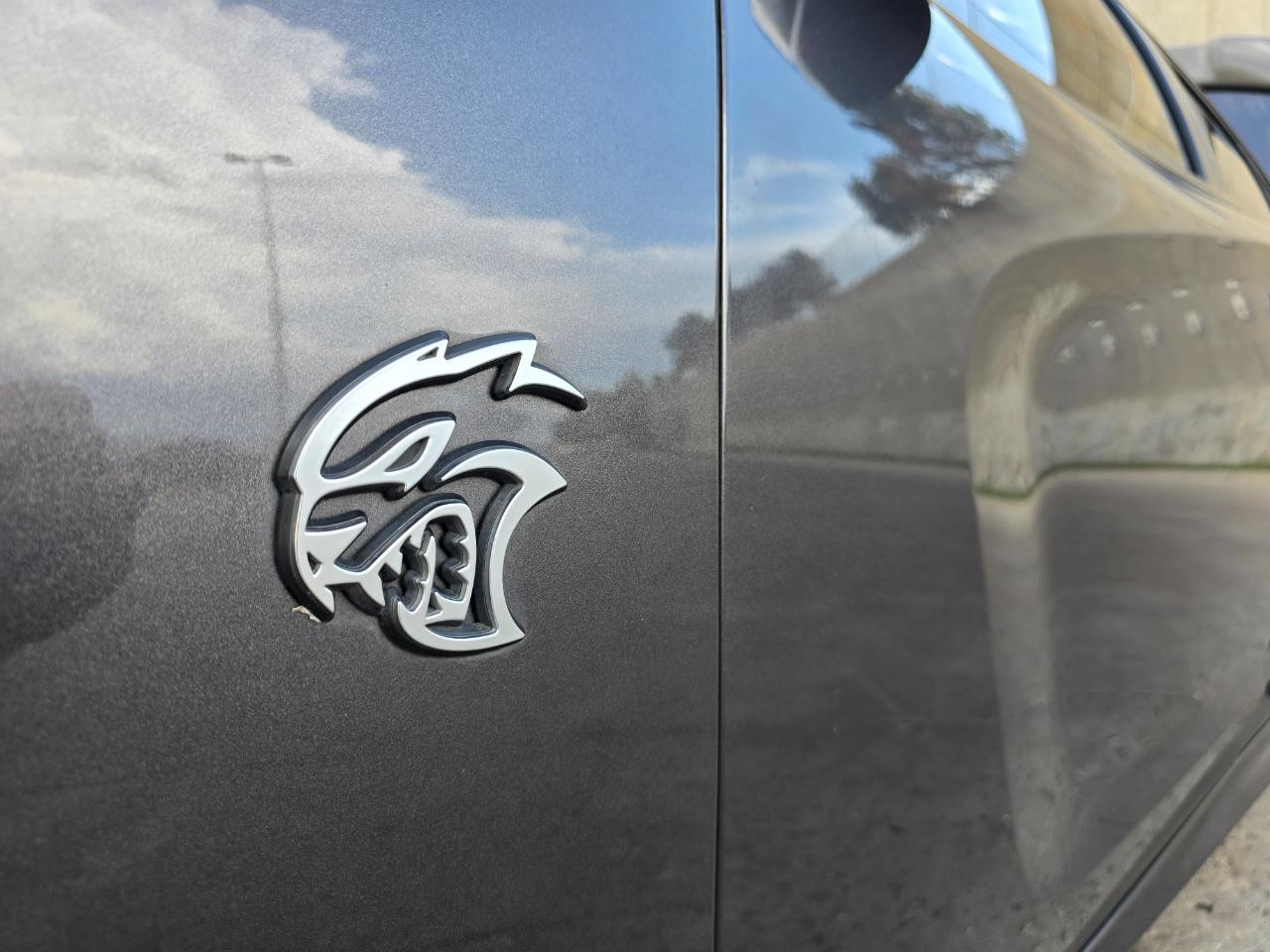 Dodge Charger 4dr Sdn SRT Hellcat RWD 2016