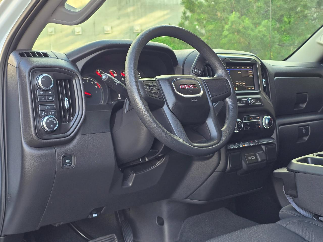 GMC Sierra 1500 4WD Reg Cab 126" Pro 2025