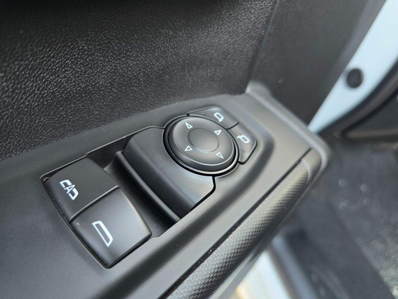 GMC Sierra 1500 4WD Reg Cab 126" Pro 2025